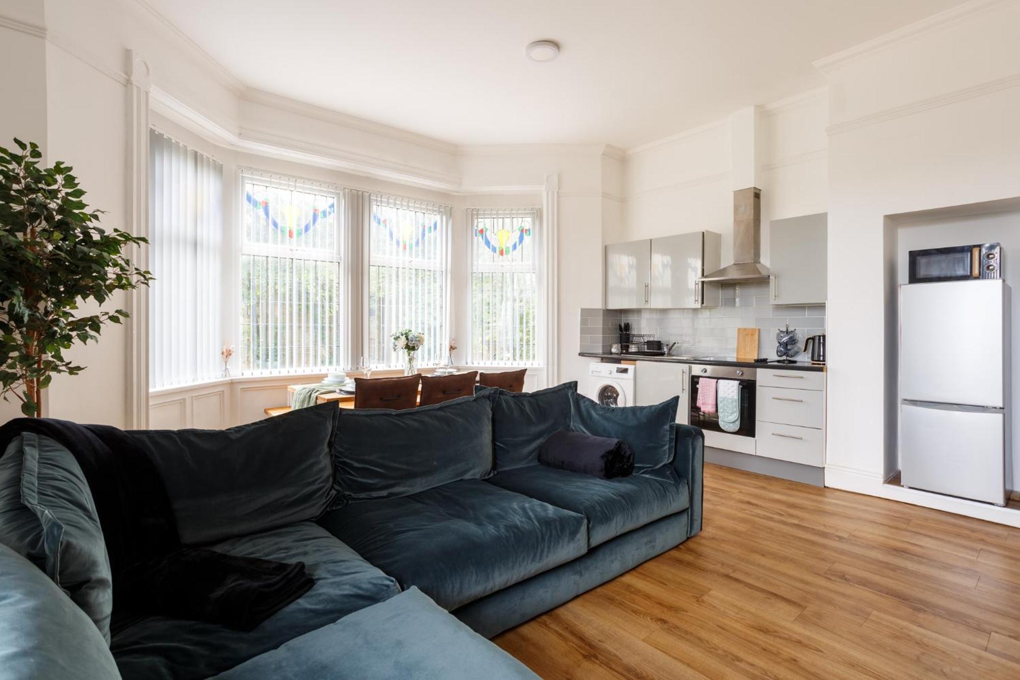 Beech With 85 Inch Cinema Tv Bradford (West Yorkshire)